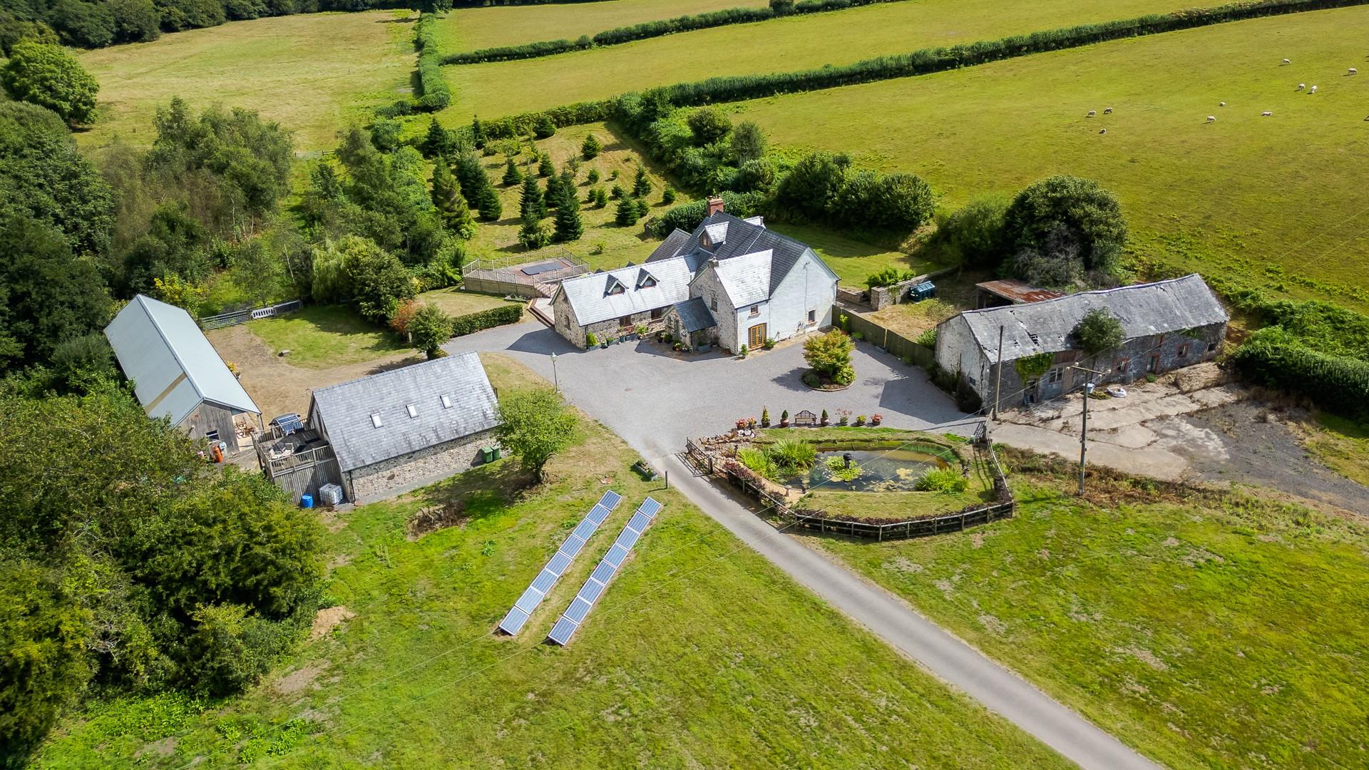 Llantrisant Road, Groesfaen, RCT, CF72 8NJ
